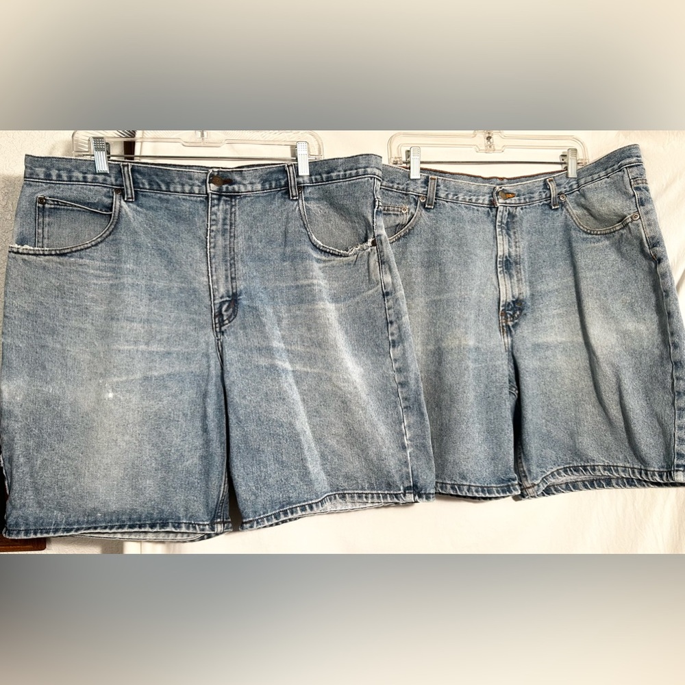 MENS 2 PAIR SIZE 40 CHEROKEE & MEMBER'S MARK BLUE DENIM JEAN SHORTS